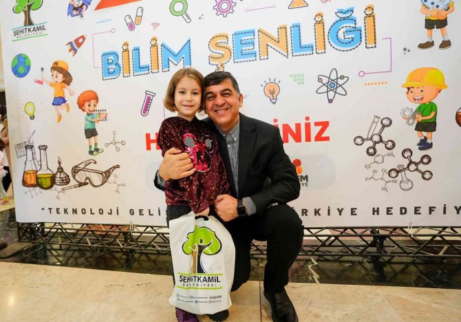 Bilim Şenliğine Yoğun İlgi