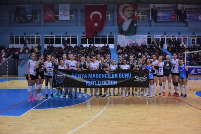 Bozüyük Belediyesi Eğitim Ve Spor Kulübü Ligin İlk Yarısını Namağlup Tamamladı
