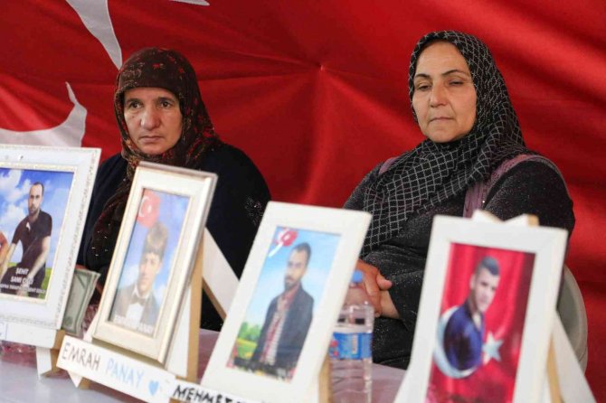 Evlat Nöbetindeki Ağabey: “Babam Kardeşimin Hasretinden Vefat Etti”