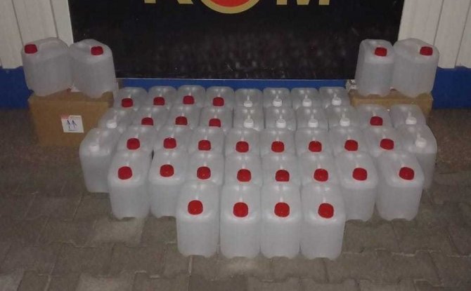 Tütün Ve Alkol Kaçakçılığı Yapan 3 Şüpheli Yakalandı