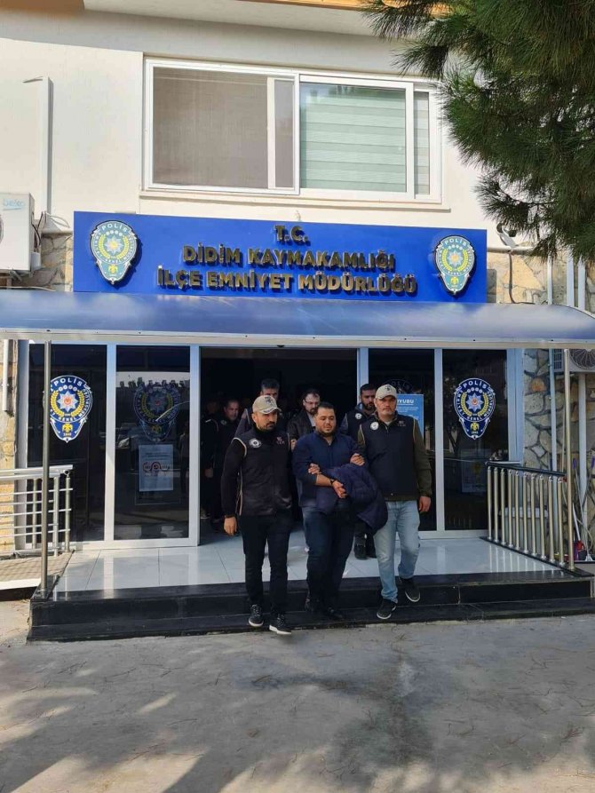 Didim’de Yakalanan 9 Fetö Üyesinden 5’i Tutuklandı