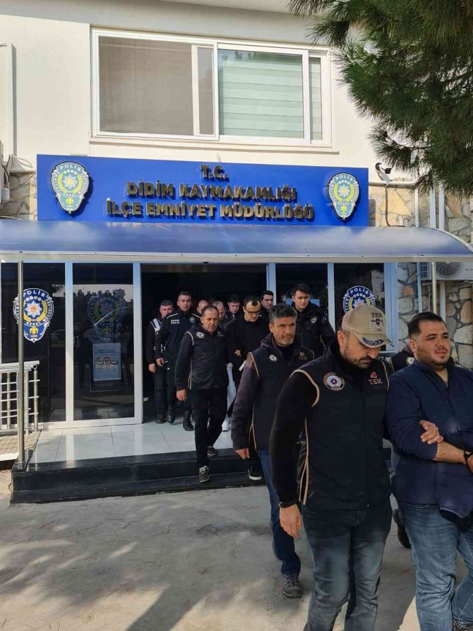 Didim’de Yakalanan 9 Fetö Üyesinden 5’i Tutuklandı