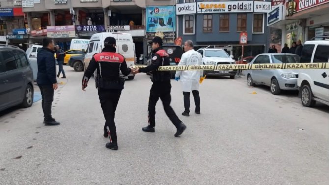 Seyir Halindeki Araçlardan Birbirine Kurşun Yağdırdılar