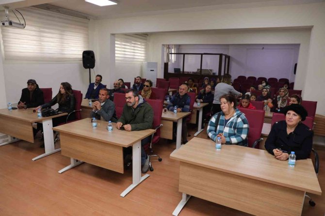 Başkan Atay, Bitpazarı Esnafıyla Bir Araya Geldi