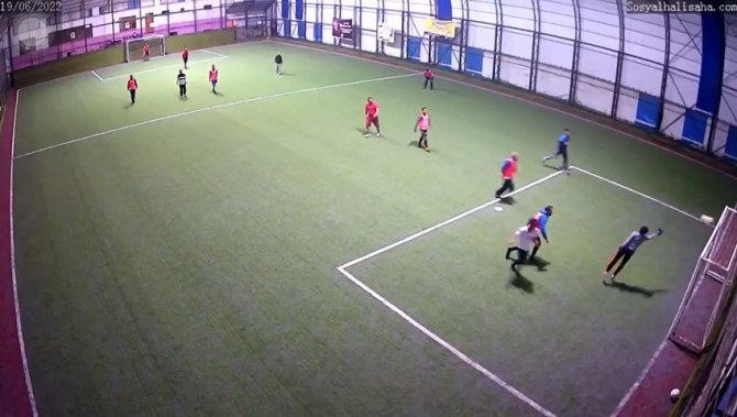 Halı Saha Maçındaki Estetik Gol, Binlerce Beğeni Aldı