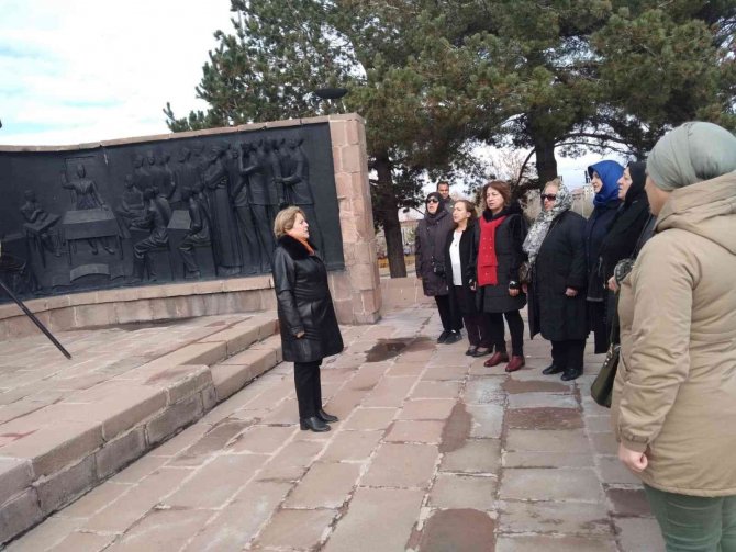 Erzurum’da Kadınlara Seçme Ve Seçilme Hakkı Verilmesinin Yıldönümü Etkinlikleri