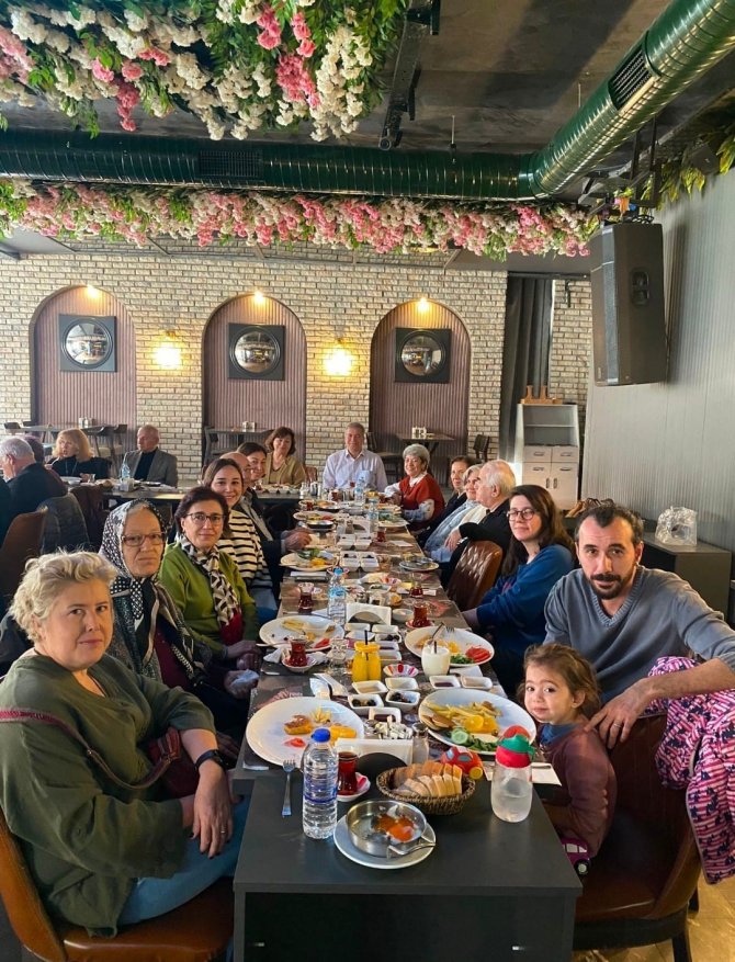 Gönüllü Üyeler Kahvaltı Etkinliğinde Buluştu