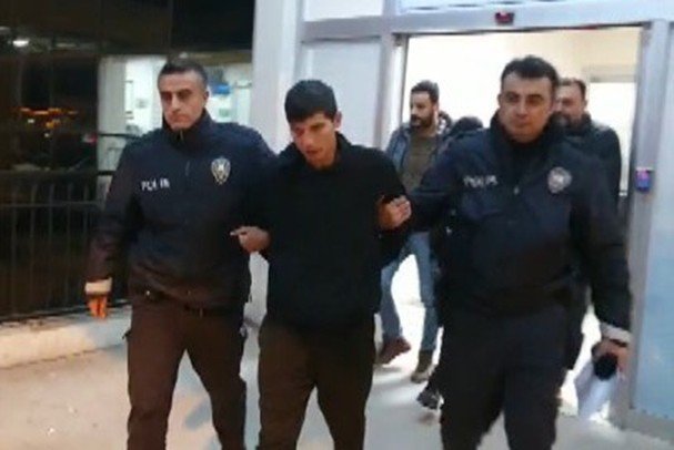 Bergama’da Hırsızlık Şüphelileri Kıskıvrak Yakalandı