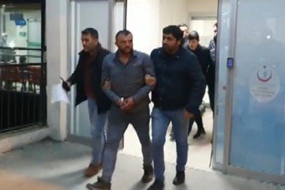 Bergama’da Hırsızlık Şüphelileri Kıskıvrak Yakalandı