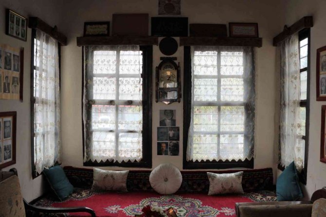 Asırlık Konak Turizme Kazandırıldı, Yaşayan Ve Hayatını Kaybeden Şahsiyetlerin Fotoğrafları İle Donatıldı