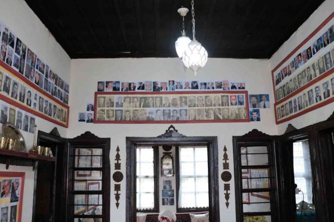 Asırlık Konak Turizme Kazandırıldı, Yaşayan Ve Hayatını Kaybeden Şahsiyetlerin Fotoğrafları İle Donatıldı
