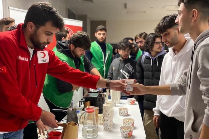 Kızılay’dan Yeni Doğum Yapmış Annelere “Sevgi Bohçası”