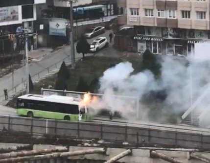Belediye Otobüsü Bir Anda Alev Aldı