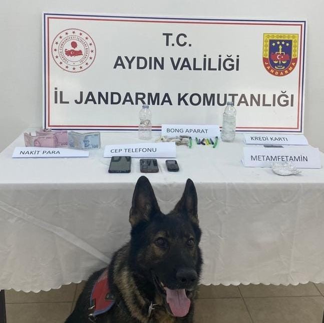 Kuşadası’nda Uyuşturucu Şebekesi Çökertildi