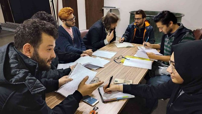 Şehir Tiyatrosu Yeni Yılda Üç Yeni Oyun Sahneleyecek