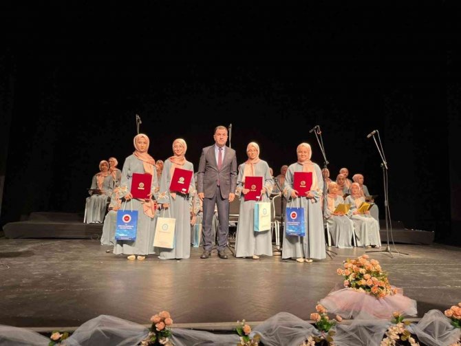 Çorlu’da Yeni Hafızlar İçin İcazet Merasimi