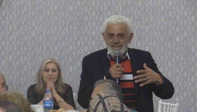 Ünlü Oyuncu İ̇hsan Gedik’ten Öğretmenlere Sürpriz