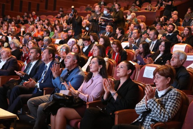 Selçuk Belediyesinin İşçi Kadınları Güçlendiren Projesine Ödül
