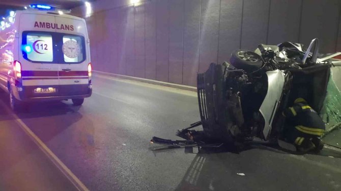 Turgutlu Köprülü Kavşak Tünelinde Kaza: 1’i Ağır 4 Yaralı