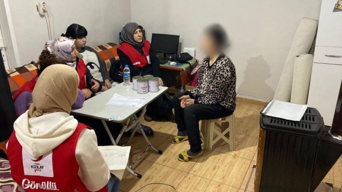 Kızılay’dan Yeni Doğum Yapmış Annelere “Sevgi Bohçası”