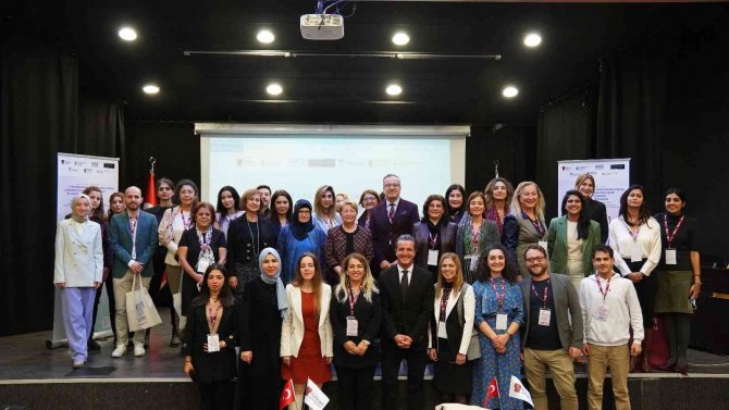 “Türkiye’de Kadın Profesör Oranı Yüzde 32, Ab Ülkelerinde İse 20,8”
