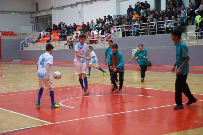 Uşak’ta Dezavantajlı Çocuklar Spor İçin Bir Araya Geldi