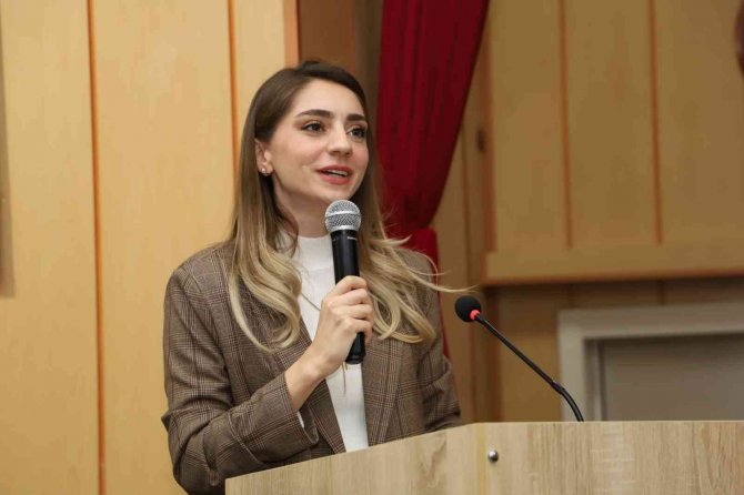 Akdeniz Belediyesi’nden ’Kadın Hakları Günü’ Paneli