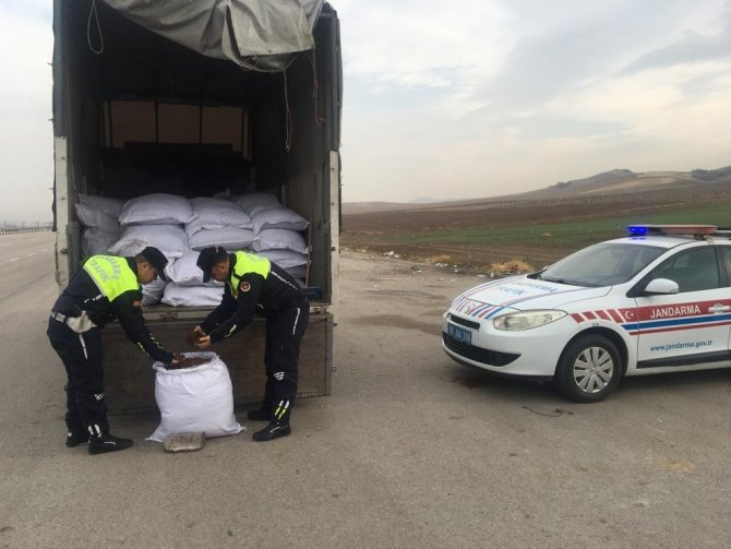 Ankara’da 2 Tondan Fazla Kıyılmış Tütün Ele Geçirildi