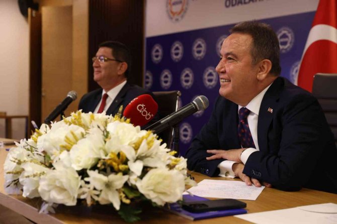 Başkan Böcek:"esnafla Rekabet İçinde Değiliz"