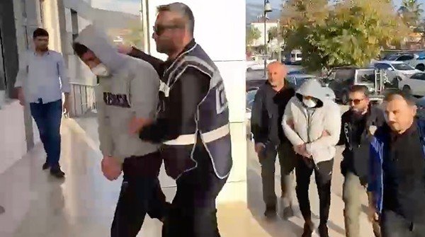 Chp Gazipaşa İ̇lçe Başkanını Darp Eden 2 Şüpheliden 1’i Tutuklandı