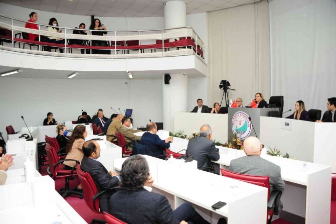 Balçova’da Kadın Ve Erkek Eşitliğine Meclis Onayı