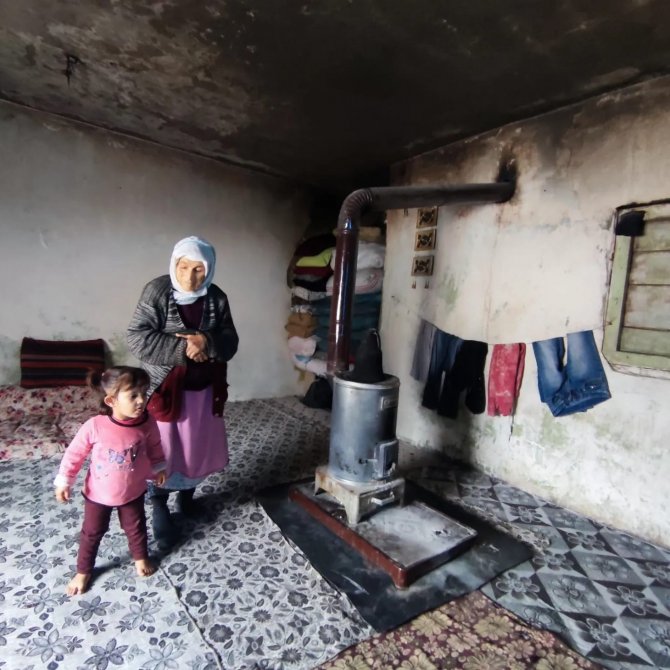 Siirt’te 7 Kişilik Ailenin Harabe Olan Evi Hayırseverler Tarafından Yenilendi