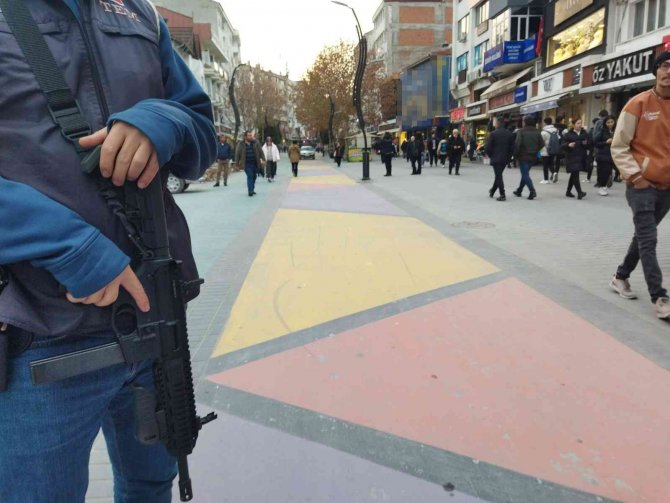 Bolu’da Tem Ekiplerinden Yabancı Uyruklu Şahıslara Denetim