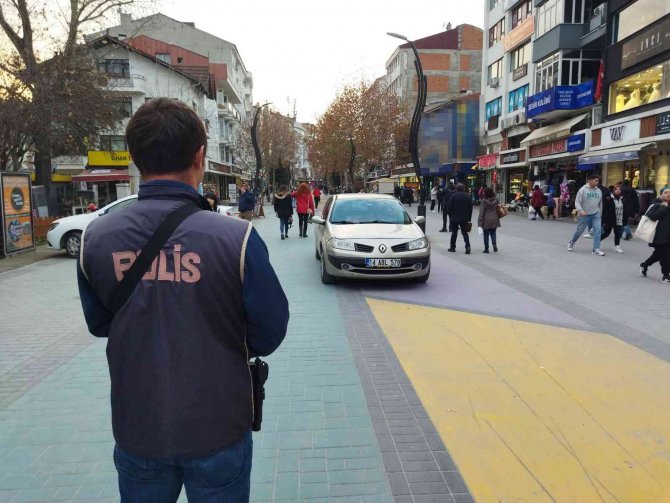 Bolu’da Tem Ekiplerinden Yabancı Uyruklu Şahıslara Denetim