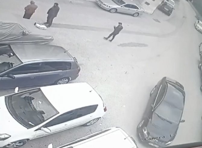 Bursa’da Virajı Alamayan Sürücü, Park Halindeki Otomobile Böyle Çarptı