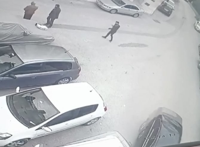 Bursa’da Virajı Alamayan Sürücü, Park Halindeki Otomobile Böyle Çarptı