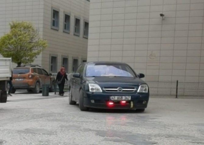 Devlet Hastanesine Çakarlı Araçla Geldi, Ceza Yazıldı