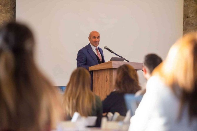 Büyükşehirlerin Turizm Birimleri İ̇zmir’de Buluştu