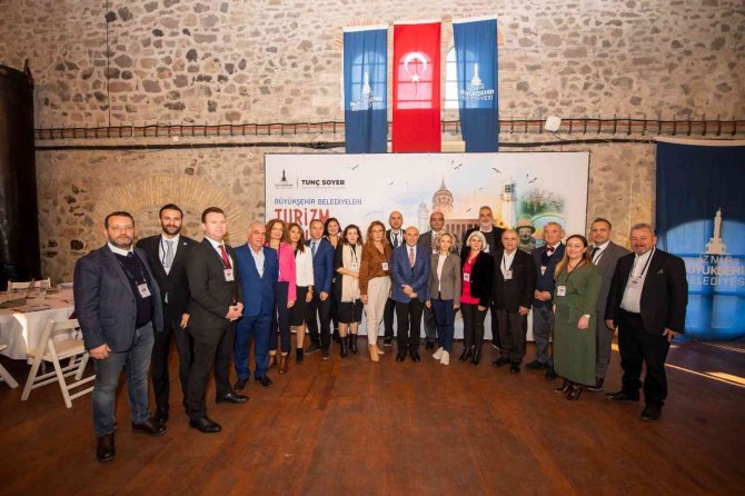 Büyükşehirlerin Turizm Birimleri İ̇zmir’de Buluştu