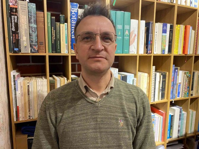 Prof. Dr. Ersin Karabacak: "Benlisığırkuyruğu Türünün Nesli Yüksek Tehdit Altındadır"