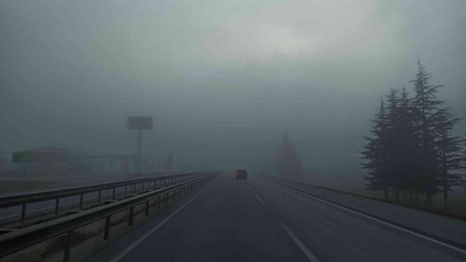 D200’de Görüş 5 Metreye Kadar Düştü, Sürücüler Zor Anlar Yaşadı