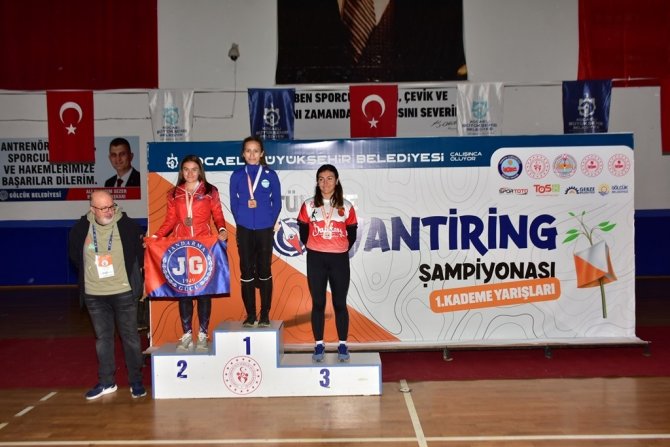 İ̇nönülü Sporcular Madalya İle Döndü