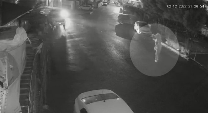 Yolda Takip Ettiği Kadını Taciz Etti, Fark Edilince Koşarak Kaçtı