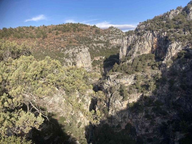 Doğal Güzellikleri İle Büyüleyen Kanyondan İlk Kez Geçildi: Macera Tutkunları İçin Rota Belirlendi