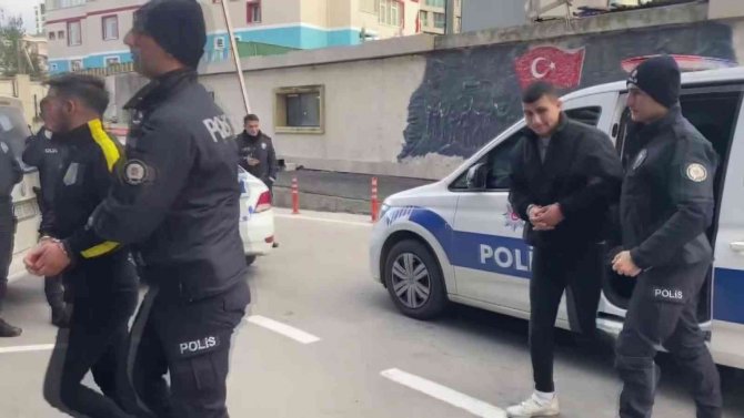 Asker Eğlencesinde Pompalı Tüfekle Havaya Ateş Açıldığı Anlar Kamerada