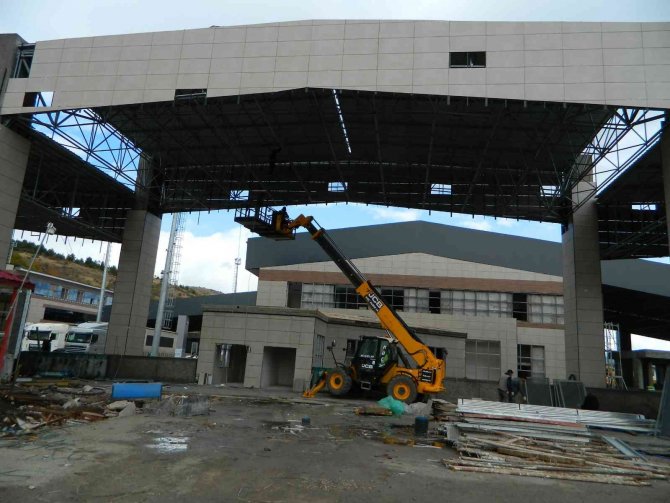 Türkgözü Sınır Kapısı İnşaatı Devam Ediyor