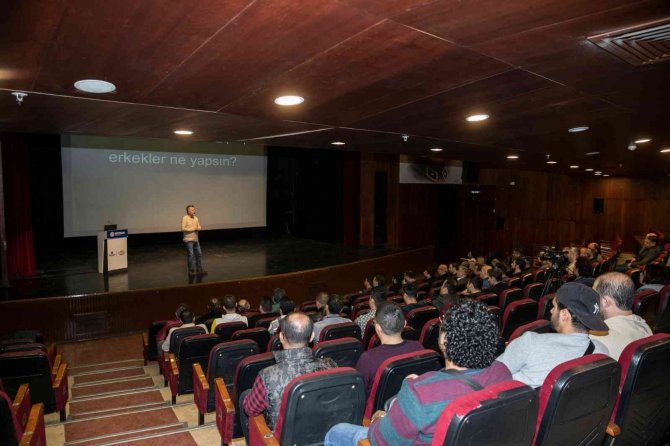 Akay’dan "Karikatür Müzesi" Müjdesi