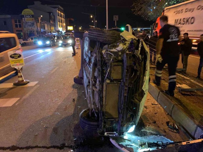 Yalova’da Otomobiller Çarpıştı: 4 Yaralı