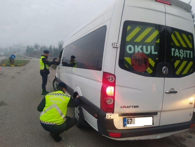 Jandarmadan Servis Araçlarına Denetim