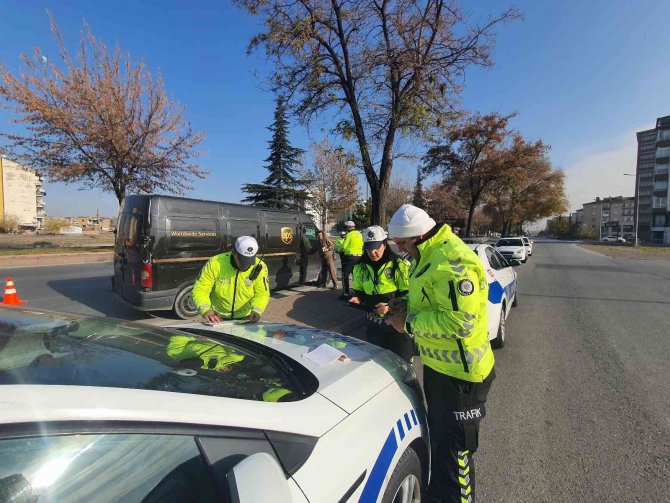 Kayseri’de Kış Lastiği Denetimleri Sürüyor, Cezası Bin 152 Tl